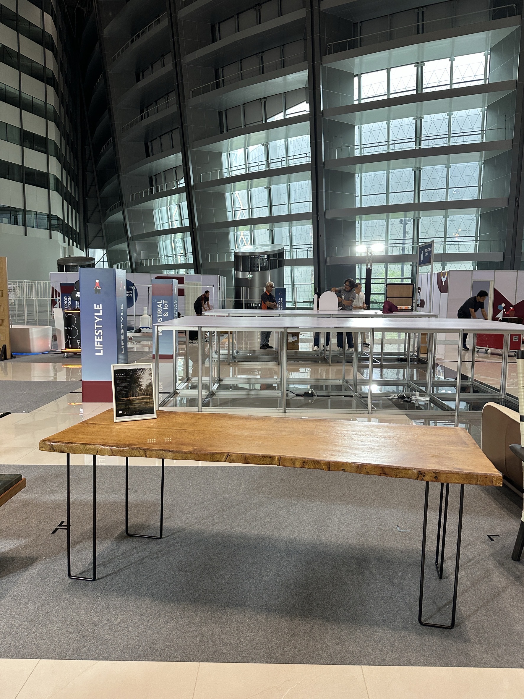 F L O A T Collaboration Table Exhibition 1